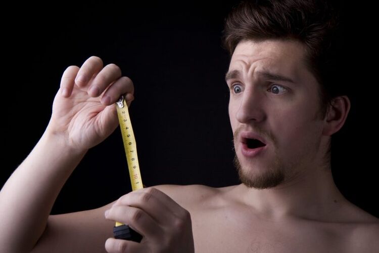 a man measured his penis before magnification with a pump